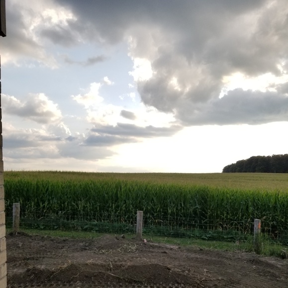 Meet your Posher, Stephanie - Picture 1 of 1